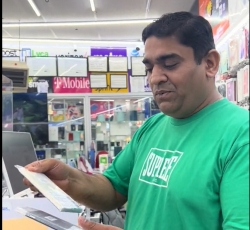 纽约电子产品批发门店